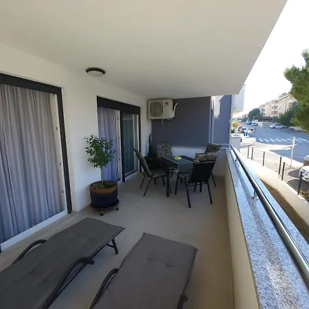 Apartment Kiara Premantura Exterior photo